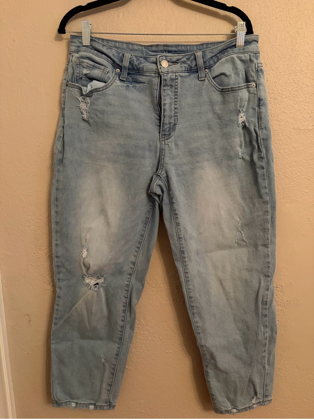 Light Wash Distressed Boyfriend Jeans for Women